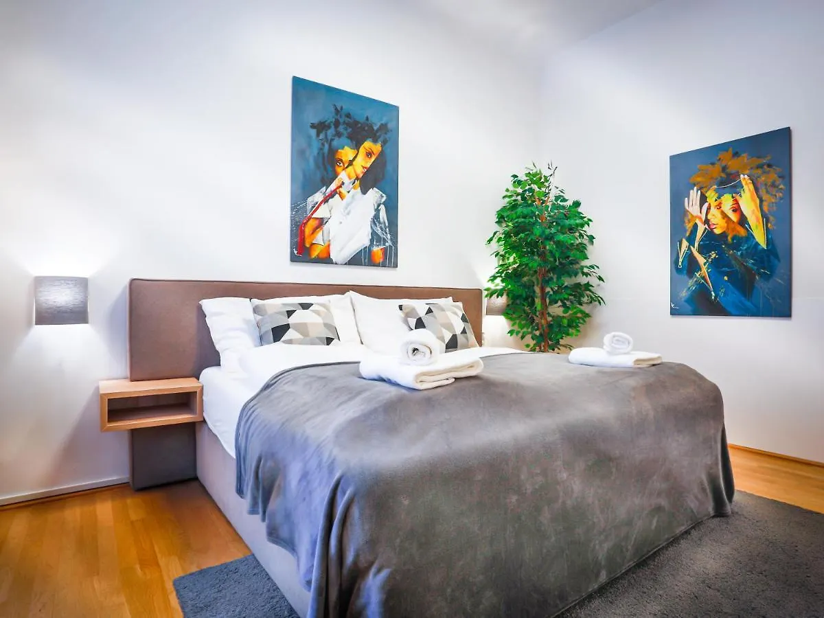 Sky9 Apartments City Center Viena Áustria