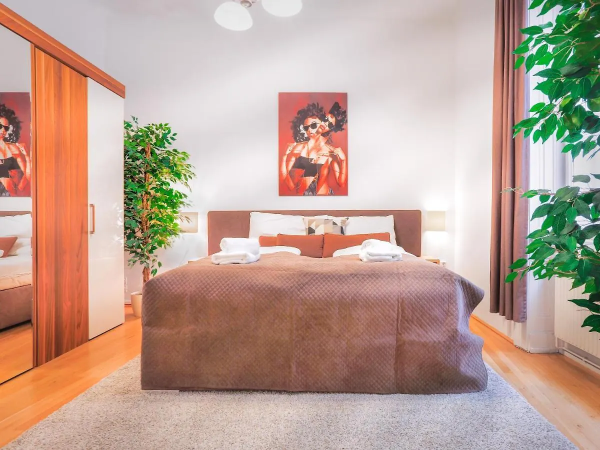 Sky9 Apartments City Center Viena