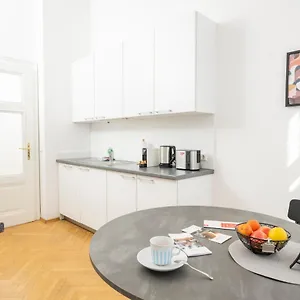 Apartment Rooftop Studio Borse By Ichbucheat, Vienna