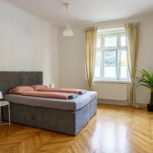 Central Living - Schoenbrunn Appartamento