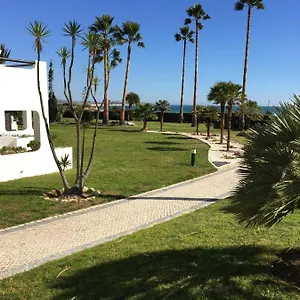 https://apartamento-pe-na-areia-clube-nautilus-porches.hotelaalgarve.com