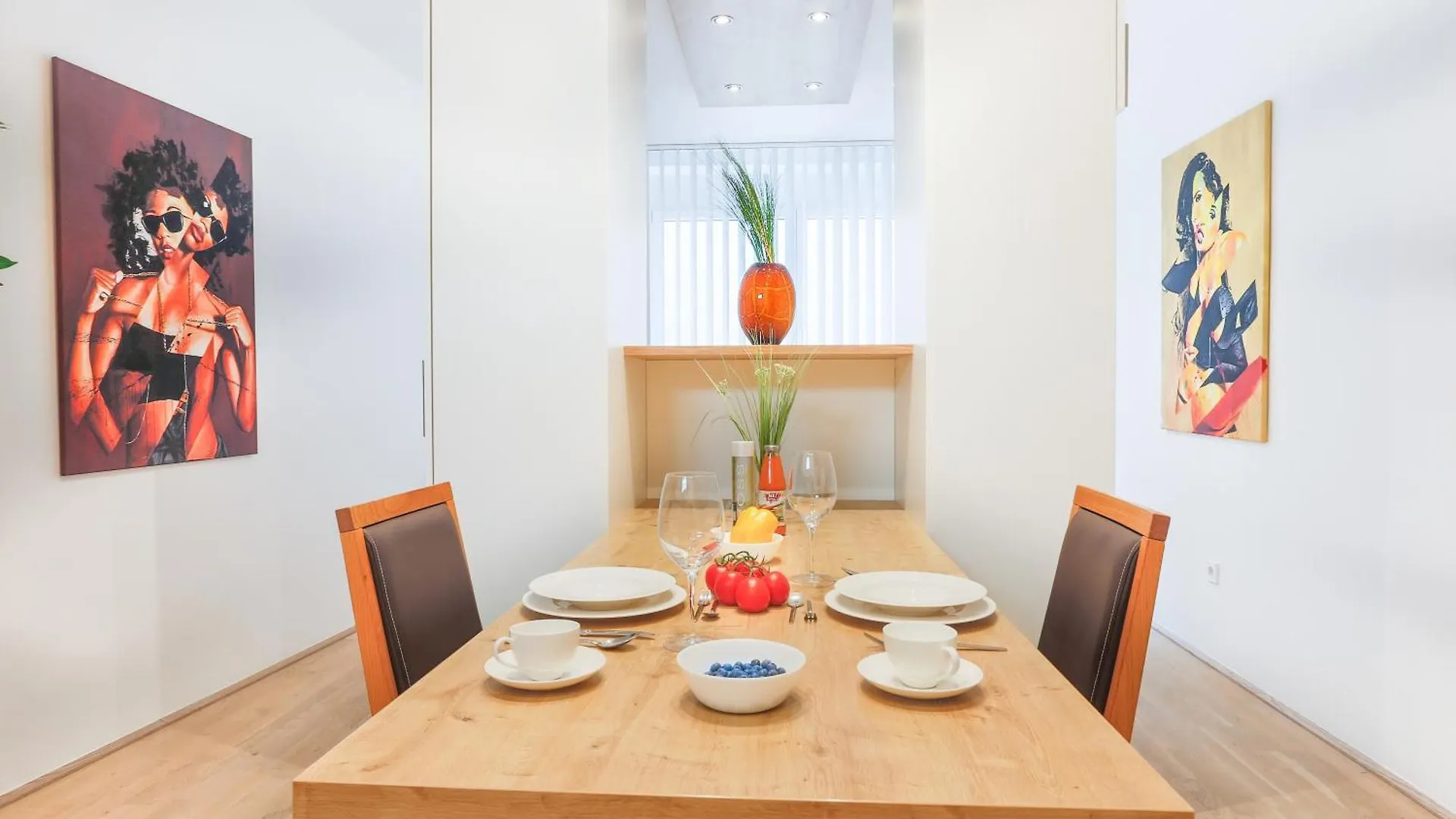 Sky9 Apartments City Center فيينا